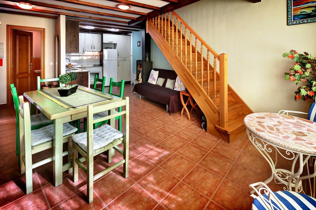 Apartamentos Bellavista Alquézar Esterno foto