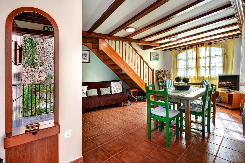 Apartamentos Bellavista Alquézar Esterno foto